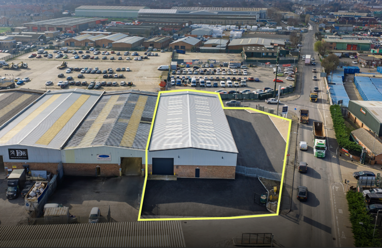 Unit E, Manor Road, Erith